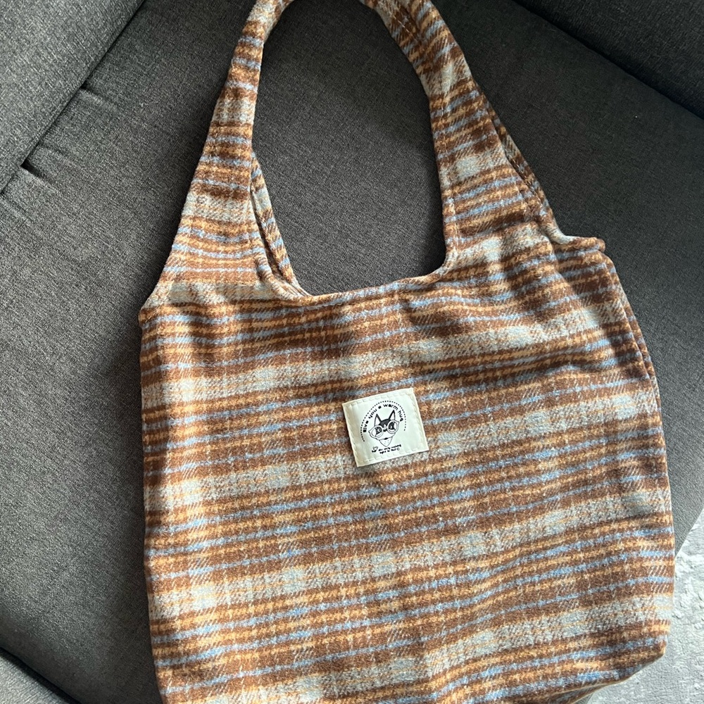 Chic Plaid Tote Bag in Brown and Cream